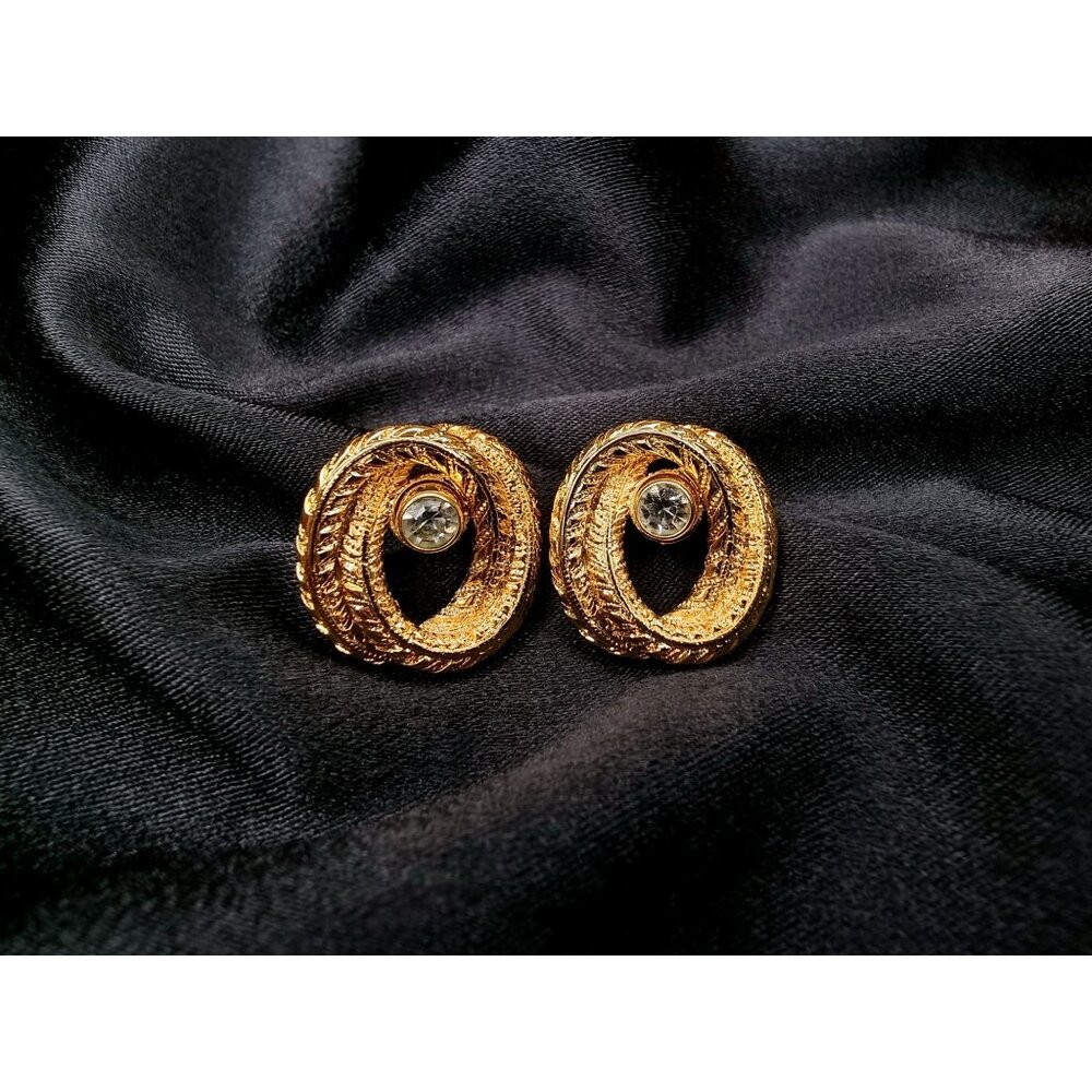 Vintage 1990S Kjl Gold-Tone Oval  Earrings With Rhinestone Centerpiece